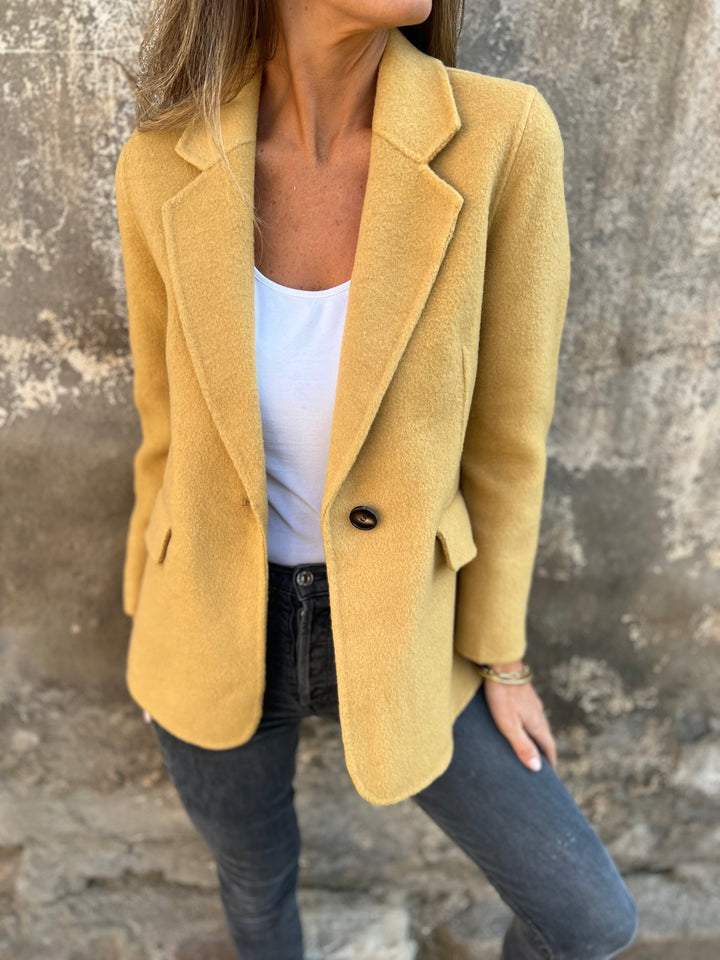 Women's Textured Single-Button Blazer with Notch Lapel