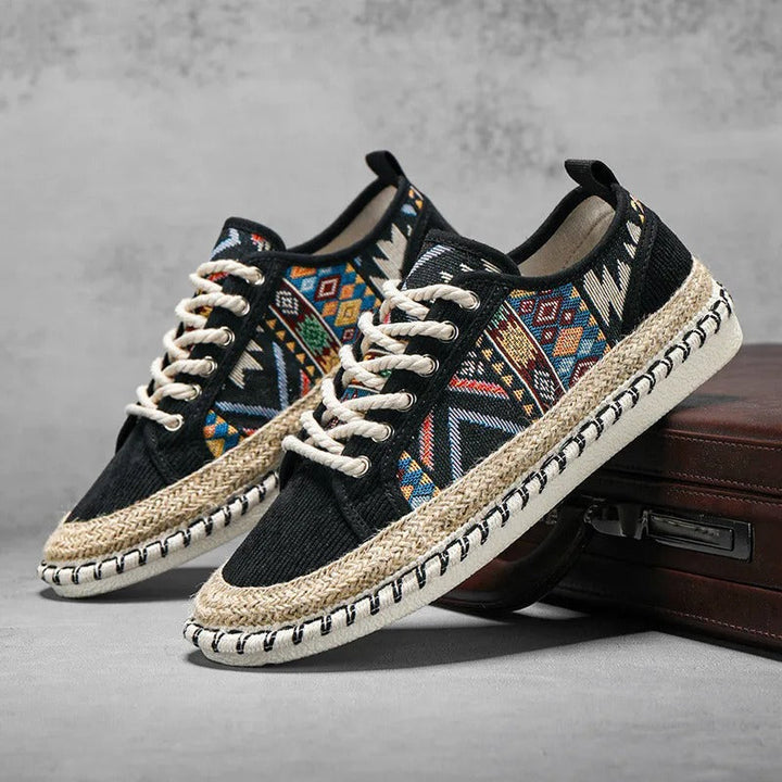 Men's Ethno Sandals with Bastso Sole and Unique Pattern