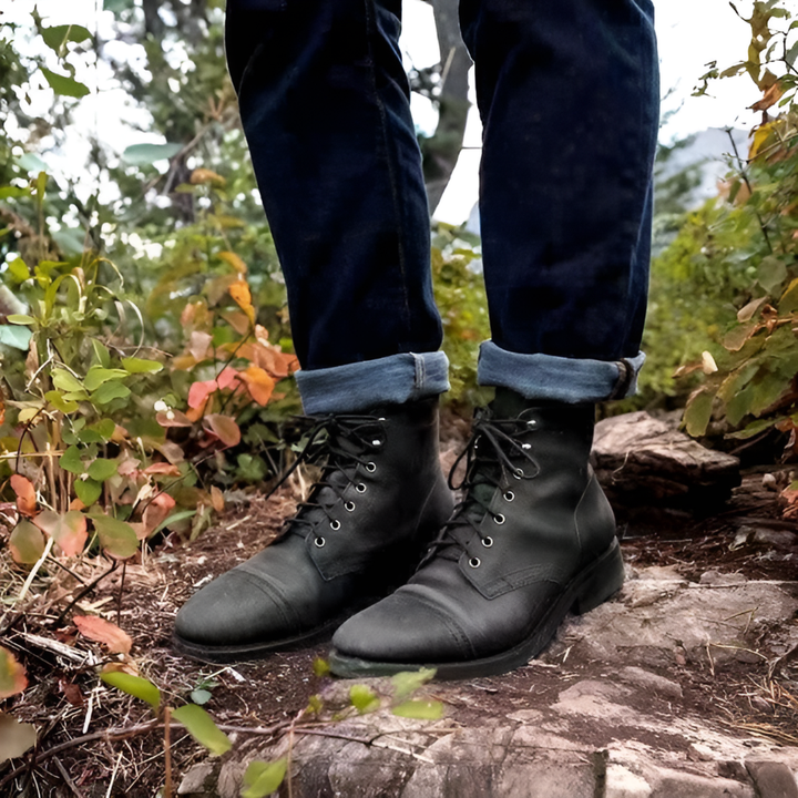 Men's Classic Vintage Lace-Up Boots