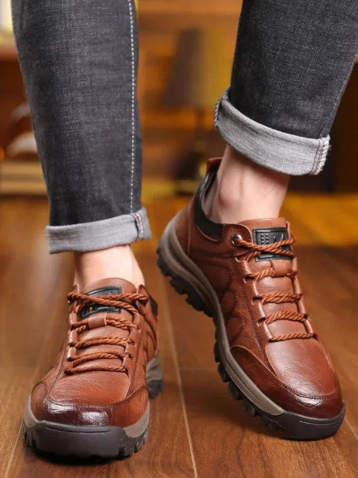 Men's Leather Hiking Shoes for Outdoor Adventures