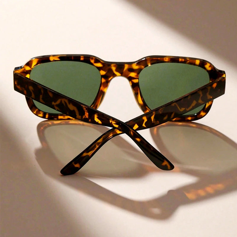 Unisex Bold Square Sunglasses for Stylish Eye Protection