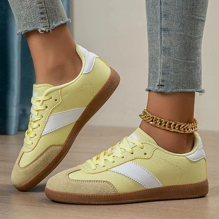 Women's Vintage Court Style Sneakers for Fashionable Comfort