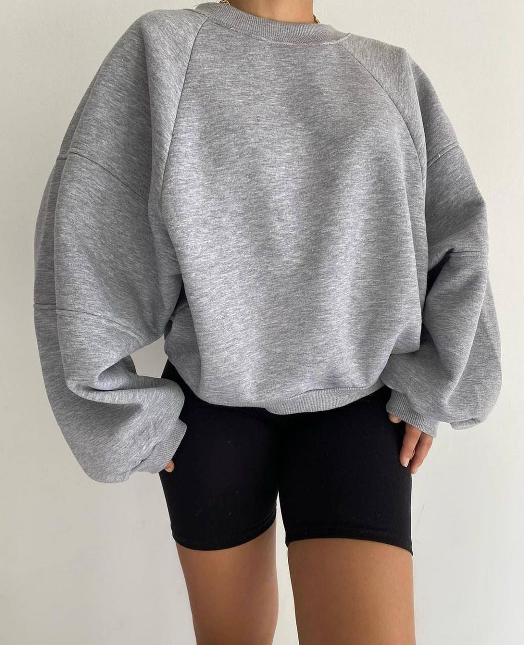 Women's Oversized Crewneck Sweatshirt with Puffed Sleeves