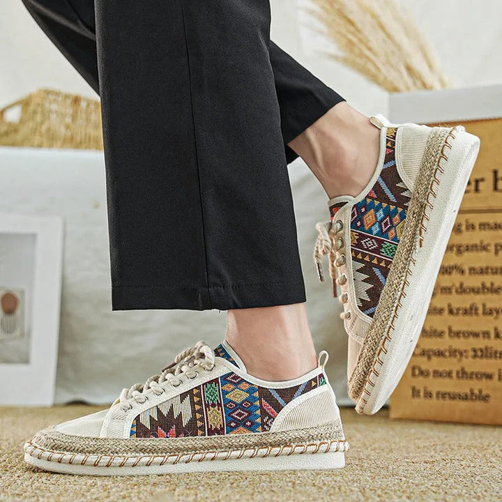 Men's Ethno Sandals with Bastso Sole and Unique Pattern