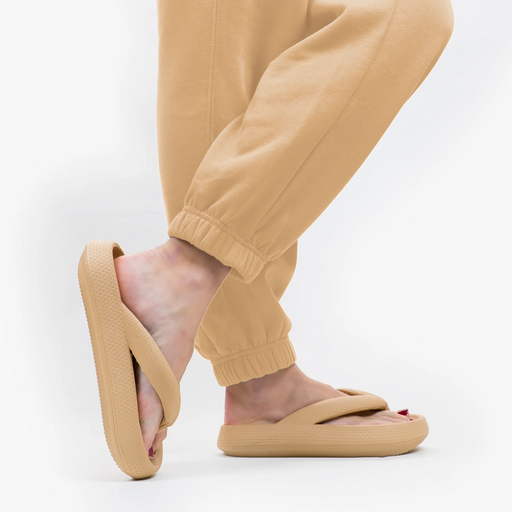 Leona | Women's Cloud Soft Comfort Flip Flops