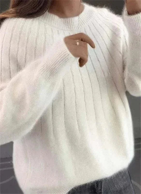Women's Classic Fit Round Neck Cashmere Sweater