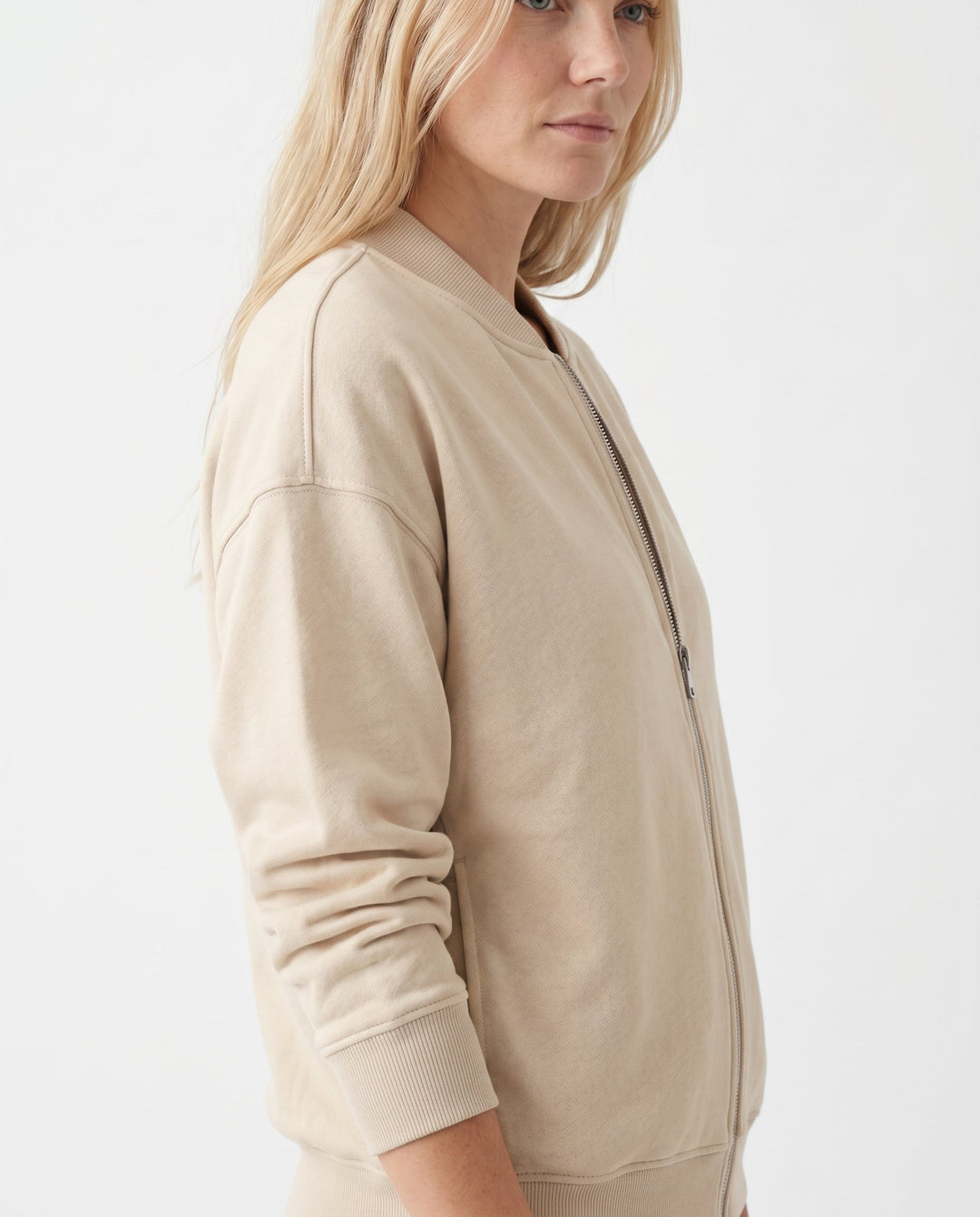 Women's Lightweight Bomber Jacket – Zip Closure for Casual Wear