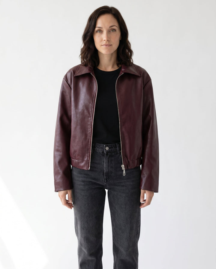 Women's Sophisticated Fitted Faux Leather Jacket for Casual Wear