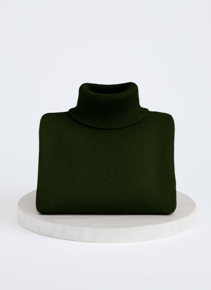 Women's Oversized Turtleneck Sweater with Asymmetric Hem