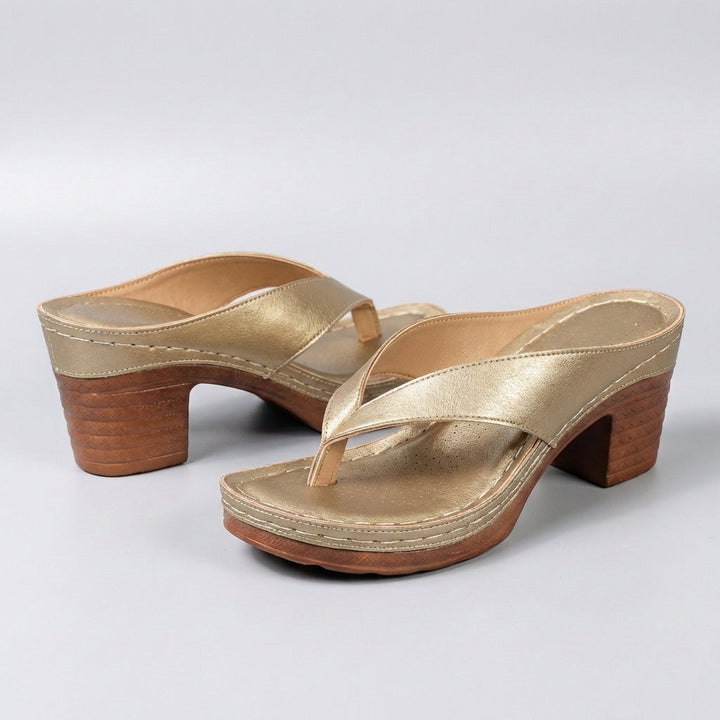 Quinn | Women's Block Heel Thong Sandals