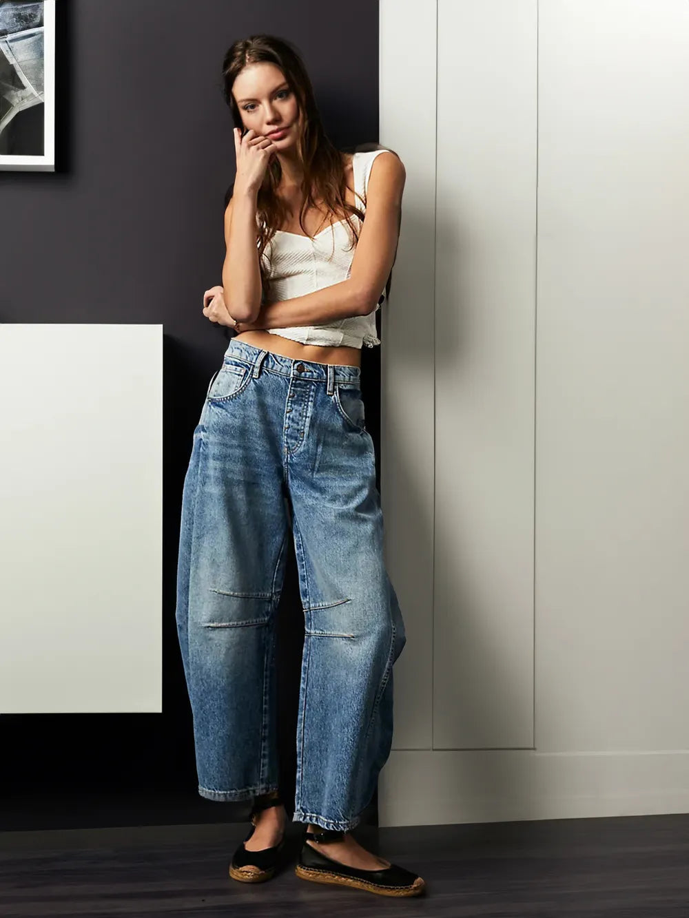 Livia | Women's Trendy Mid-Rise Barrel Jeans