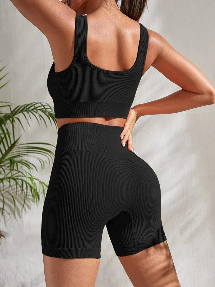 Sienna | Women's Fitness Set with Shorts & Sports Top