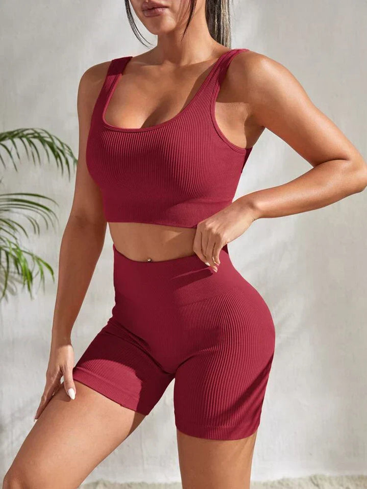 Sienna | Women's Fitness Set with Shorts & Sports Top