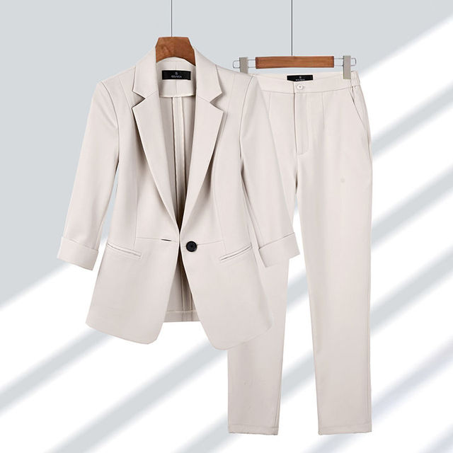 Women's Tailored Notched Lapel Suit