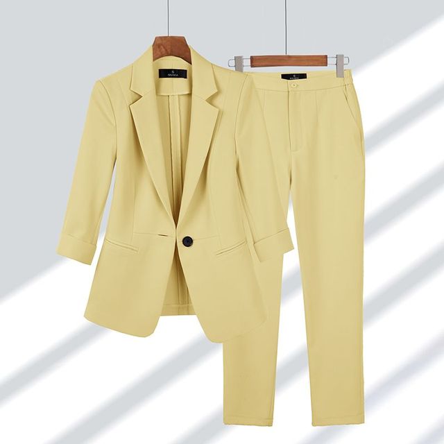 Women's Tailored Notched Lapel Suit