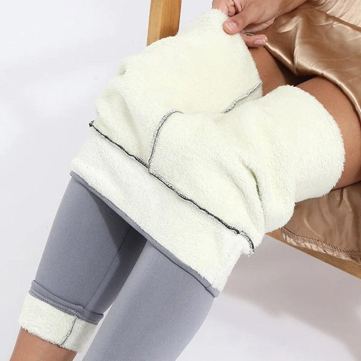 Women's Fleece-Lined Winter Leggings – Velvet Exterior, Thermal Comfort